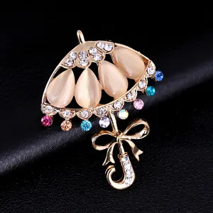 Spilla a Ombrello Coreana con Strass Colorati e Occhio di Gatto Artificiale per Donna Spilla Elegante in Lega Accessori per Abbigliamento
