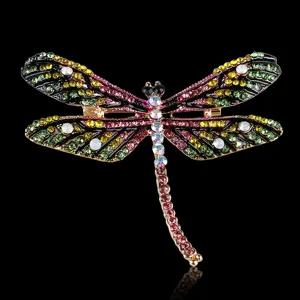 Colorful dragonfly brooch featuring vibrant rhinestones and retro oil design for elegant wear.