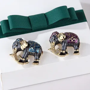 Elegante Emaillierte Elefant Brosche Set, Exotischer Vintage Goldfarbener Tier Corsage Geschenk.