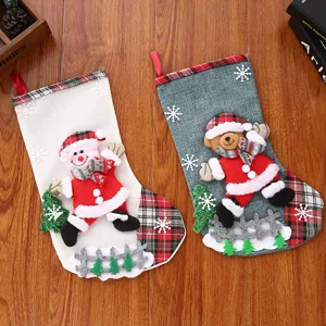 Weihnachtsstrumpf Geschenktasche Feiertagsdeko grosser Pluesch Schneemann und Baer