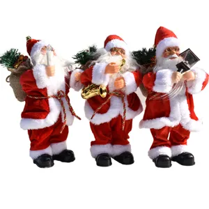 Vista detallada de muñecos musicales eléctricos de Papá Noel con vela y linterna.