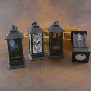 Halloween decorativo portatile piccole lanterne luci, set di quattro zucche lampade festive.