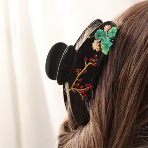 Chinesischer Vintage Acetat Haarklammer mit Lotus und roten Kristallen für elegante Damen.