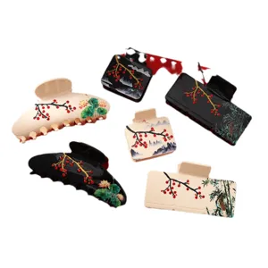 Chinesischer Stil Vintage Acetat Haarklammern Set mit eleganten roten Beeren und Blumen.