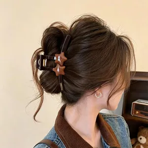 Karamellfarbene Stern Haarspange für dickes Haar, elegante braune Haar-Accessoires.