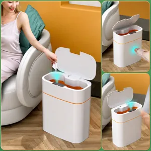 Intelligenter automatischer Mülleimer für Wohnzimmer und Schlafzimmer, modernes elektrisches Design.