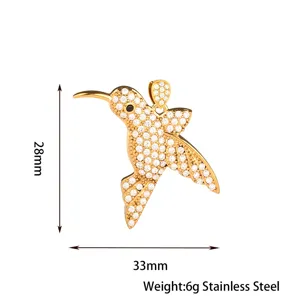 Ciondolo colibrì in acciaio inossidabile con strass luminosi, dettaglio gioiello hip-hop 28x33mm.