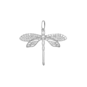Ciondolo a libellula argentato con cristalli chiari brillanti, elegante gioiello in acciaio.