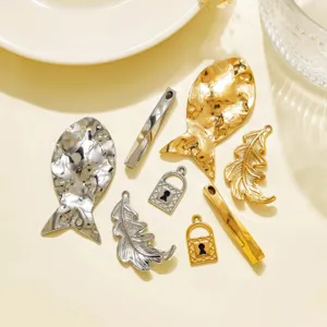 Edelstahl Gehämmerte Fisch Gedrehte Stange Feder Blatt Vorhängeschloss Anhänger Für DIY Schmuckherstellung Zubehör Gold Silber Metall Anhänger