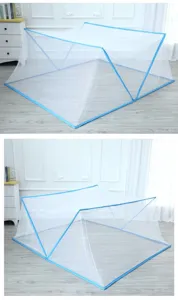 Zanzariera pieghevole per letto, tenda a baldacchino a rete con bordo blu, uso domestico facile.