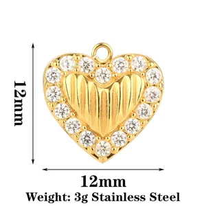 Ciondolo a cuore in acciaio inossidabile dorato con cristalli scintillanti da 12mm.