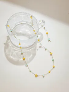 Roestvrij staal natuurlijke kristal gebroken steen positionering ketting detail.