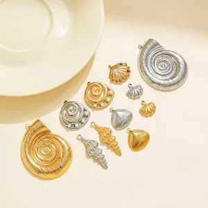 Pendentifs coquillage en acier inoxydable pour fabrication de bijoux DIY et accessoires.