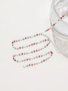 Vista detallada de cadena de cuentas de cristal para joyeria DIY y accesorios de cabello.