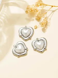 Silver heart pearl pendant DIY jewelry accessory, elegant metal charm for necklace making.
