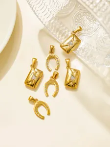 Gold stainless steel lucky horseshoe envelope pendant DIY jewelry making accessories detail view