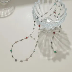 Chaîne délicate en acier inoxydable avec perles colorées pour bijoux DIY et carillon.