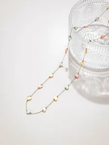 Catena delicata con cuore di conchiglia colorata dopamine dolce gioielli accessorio vita moda