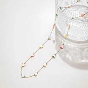 Catena con cuore in conchiglia colorata dopamine gioielli fai da te accessori moda.
