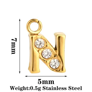 Ciondolo lettera N in acciaio inossidabile con strass, dettaglio 7x5mm, leggero.