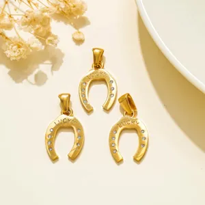 Gold horseshoe pendant DIY jewelry making stainless steel lucky charm with sparkly rhinestones