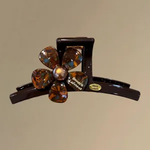 Molla per capelli marrone scuro con fiore tartaruga e etichetta dorata fatta a mano donna.