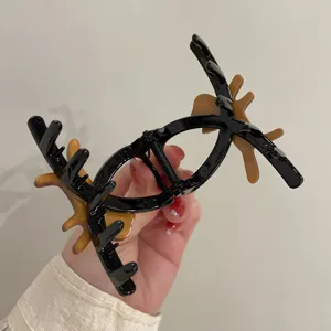 Süße Katzen Acetat Haarklammer für Damen, stilvoller Cartoon Haargreifer für elegante Frisuren.