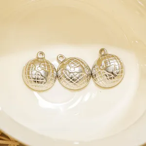 Zilveren wereldbol bedels voor het maken van DIY sieraden, leuke aardbol accessoires.