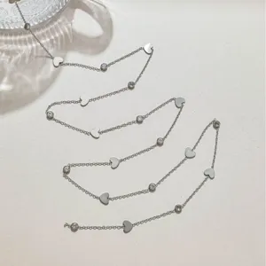 Catena in metallo DIY minimalista con ciondoli a cuore e strass per gioielleria.