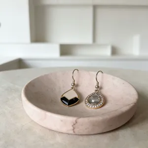 Natural marble round soap dish bathroom tray for luxury home decor and washbasin organization.