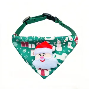 Bandana de Noël pour animal avec père Noël en peluche, collier vert pour chats et chiens.