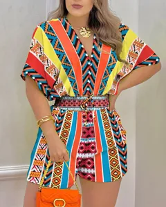 Elegante mono casual de verano con cuello en V manga corta estampado geometrico