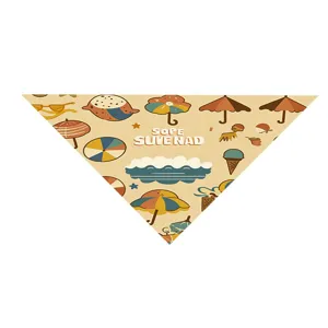 Detailansicht des retro sommerlichen Hawaii-Stil Haustier-Halstuchs mit Strandmotiven.