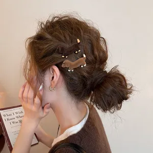 Velvet dachshund hair clips for women, cute brown dog side pins, sweet hair accessories daily wear.