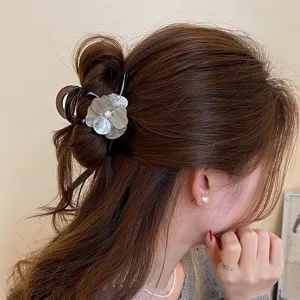Molletta per capelli fiore perla marrone cioccolato, grande accessorio elegante per capelli.