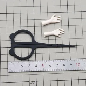 Mini craft scissors and doll hands set for clay sculpting, precise mini cutting tool DIY.