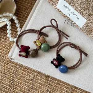 Joli élastique à cheveux ours avec une haute élasticité et un design durable pour le style quotidien.