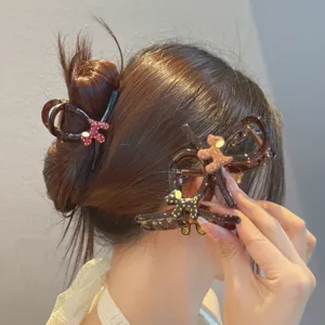 Süße Cartoon Hund Haarklammer für Damen, trendige Sommer Haarschmuck Accessoires für den Alltag.