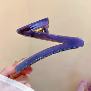 Pince à cheveux en forme de Z pour femmes, grande pince brillante violette, accessoire chic.