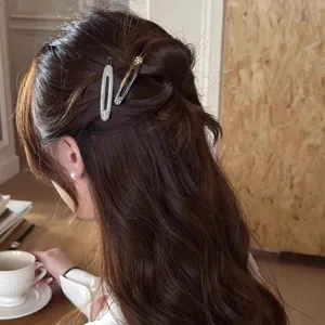 Fermagli per capelli con strass minimalisti per donne, forcine dolci eleganti per styling quotidiano.