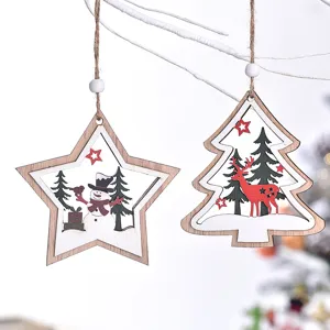 Bellissime decorazioni natalizie in legno, stella con pupazzo di neve e albero con cervo.