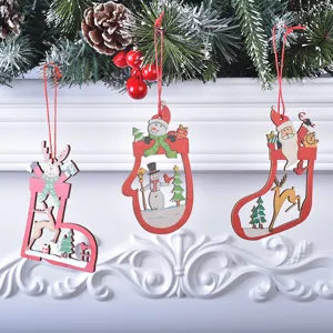 Holz Weihnachtsbaumanhänger Set mit Weihnachtsmann, Rentier und Schneemann Baumschmuck.