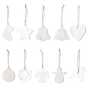 Hölzerne Weihnachtsbaum Hängeornamente Set, rustikale Partydekorationen und DIY Handwerk.