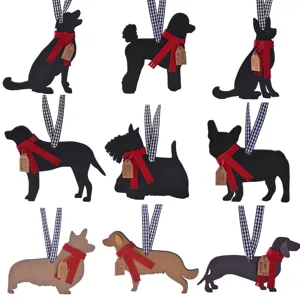 Weihnachten Holzhunde Ornamente mit rotem Schal, niedliche Haengefiguren fuer Weihnachtsbaum.