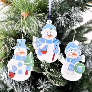 Hölzerner Schneemann Weihnachtsbaum Hängeornamente Set, blaue Urlaubsdekoration.