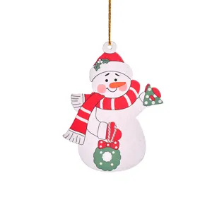 Hölzerner Weihnachts-Schneemann-Hänge-Ornament, süße Baumdekoration für das Fest.