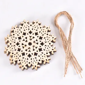 Holz Schneeflocke Anhänger DIY Weihnachtsbaum Hängende Dekoration Holzscheibe Handwerk.