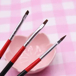 Detailansicht von 3 Stueck Mini Pinsel Set fuer Modellbau Bemalung und Nailart Design.