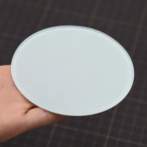 Ultradunne ronde matglazen plaat voor polymeerklei en miniatuur boetseer-gereedschapmat.