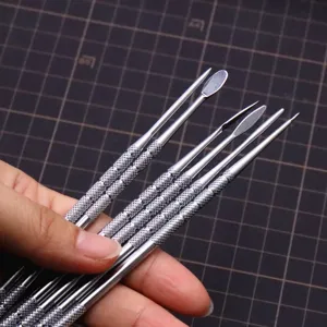 Edelstahl Ton Skulptur Werkzeuge Set, Detailansicht von Metall Formungsnadeln für Ton Handwerk.
